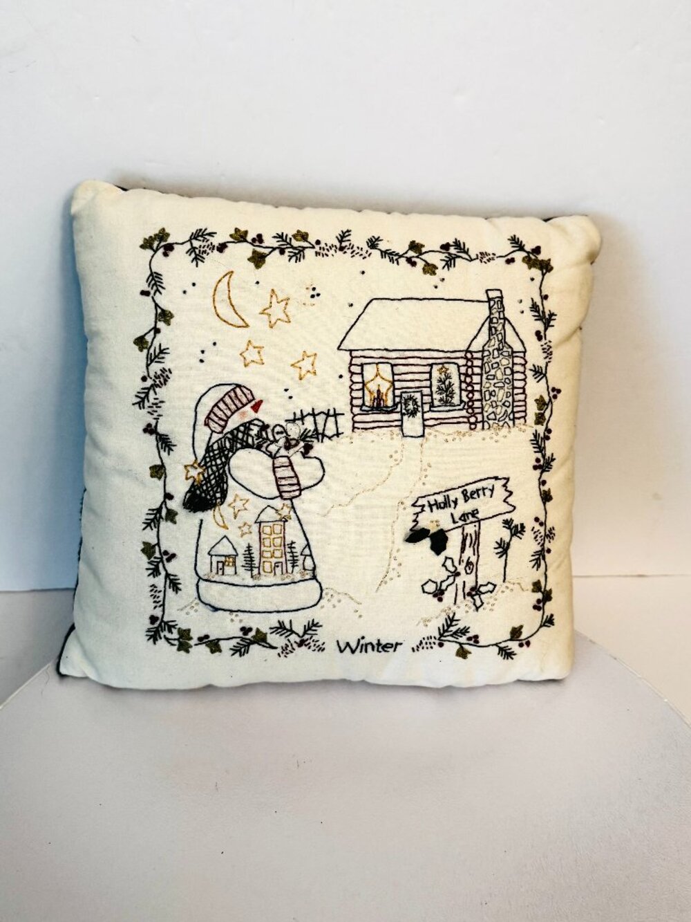 Christmas Holiday Throw Pillow 10x9" Hand Embroidery Pattern Holly Berry Lane Wi